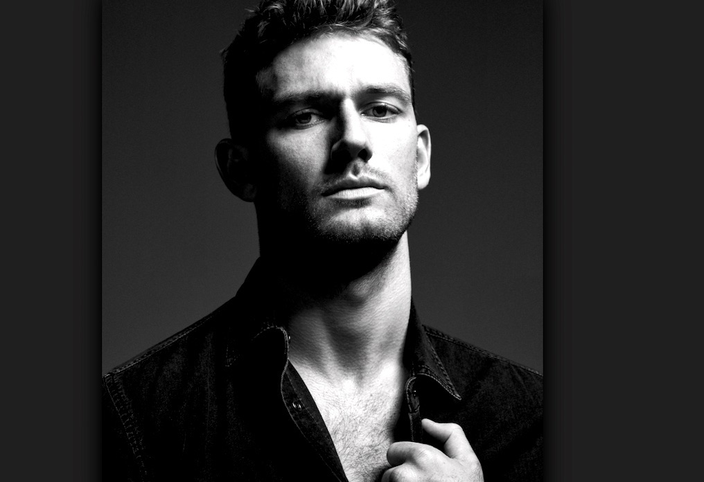 alex - Alex Pettyfer Director