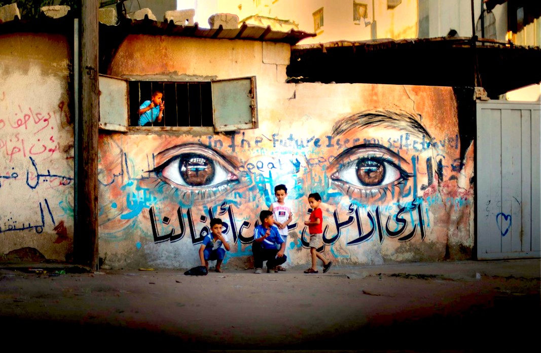 brighter bigger eyes - Las Dos Versiones De Las Protestas De Gaza