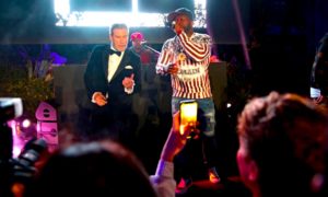 John Travolta Dancing 50 Cent Cannes Film Festival 2018 300x180 - John Travolta y Su Viral Baile Junto A 50 Cent