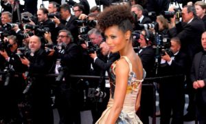 newton 300x180 - El Vestido Épico De Thandie Newton