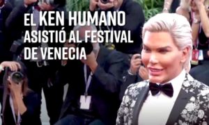 KEN VENECIA 300x180 - El Ken Humano Desfila Por La Alfombra Roja De Venecia