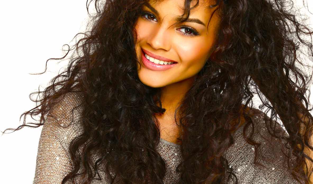 LESLIE GRACE NUEVA - Leslie ¡Bomba En Reguetón!