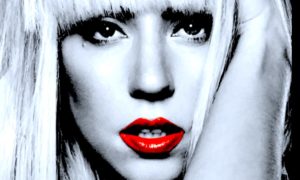 gaga 300x180 - Gaga Está Enamorada