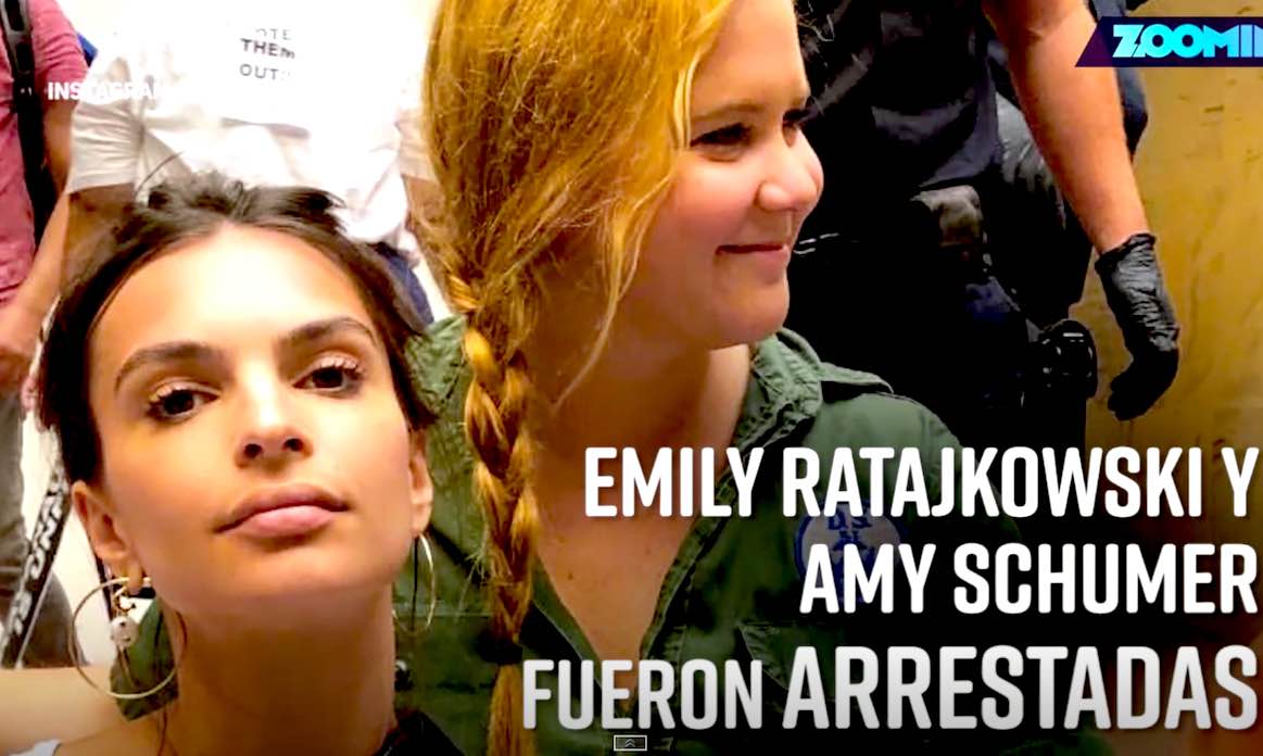 AMY Y RATA - Amy Schumer y Emily Ratajkowski, Arrestadas En Una Protesta