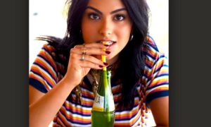 CAMILA MENDES 300x180 - Camila Revela Abuso Sexual