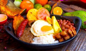 bandeja paisa png 300x180 - 10 Delicias Colombianas