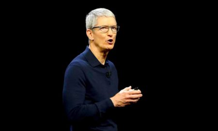 TIM COOK 450x270 - Apple TV+ Contra Netflix