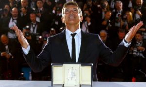 BANDERAS GANA 300x180 - Banderas Se Lleva La Palma