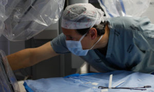 Medicos 300x180 - Médicos internacionales para aliviar los estragos de la pandemia en Estados Unidos