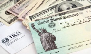 Cheque Estimulo Económico 300x180 - ¿Que pasará con el segundo cheque de estímulo económico en EEUU?