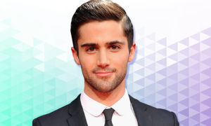 Maz Erich 300x180 - Max Ehrich envía fuerte mensaje a Demi Lovato