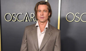 235490 300x180 - La reacción de la ex de Brad Pitt tras hacerse público su truene