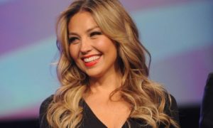 Thalia 3 300x180 - Thalía festeja 30 años como solista
