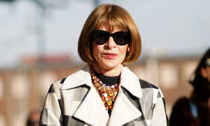 anna wintour kb main 200610 0559aa7adfb09015a50a6c9973d7aea8 1 300x180 - Anna Wintour estrena romance con actor