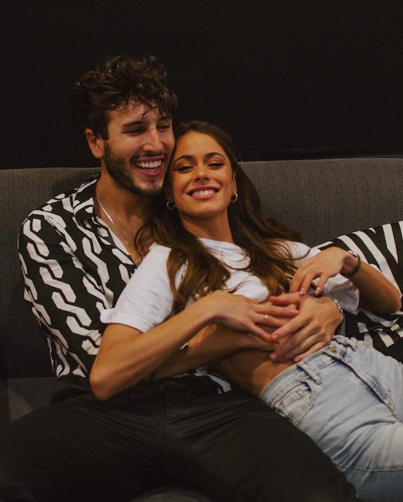 descarga 97 822x1024 - Reencuentro de Sebastián Yatra y Tini Stoessel tras su separación