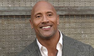 dwayne johnson black adam 300x180 - El gran detalle de Dwayne Johnson a su fan #1