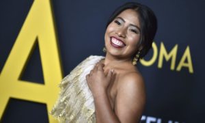 Yalitza Aparicio photocall 300x180 - Yalitza Aparicio será presentadora en los Latin Grammy