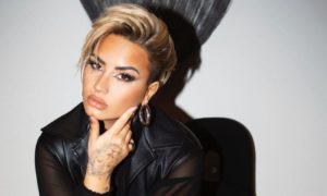 descarga 27 2 300x180 - Demi Lovato sorprende con radical cambio de look