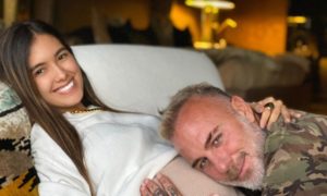 descarga 7 300x180 - Imágenes de Gianluca Vacchi y Sharon Fonseca como papás