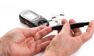 glicemia 300x180 - 7 recomendaciones para prevenir la DIABETES