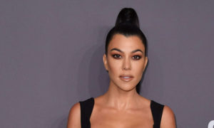 KOURT 300x180 - Kourtney Kardashian y Edgar Ramirez coquetean sin reservas