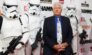 descarga 51 1 300x180 - Dave Prowse, actor que interpretó a Darth Vader, murió por Covid