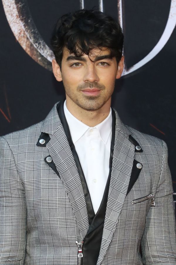 descarga 53 - Joe jonas le encuentra el mejor lado al confinamiento