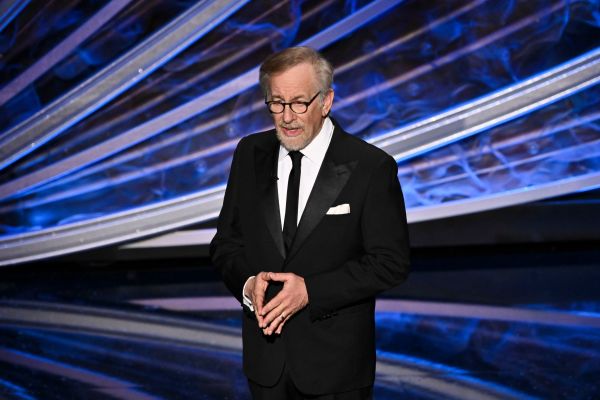 descarga 67 - Steven Spielberg recibe amenazas de muerte de una fan