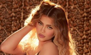 kyliejenner 3f24dfcc8ba7e5ed8f3afaca930ed324 1200x800 1 300x180 - Kylie Jenner es atacada por defensores de animales