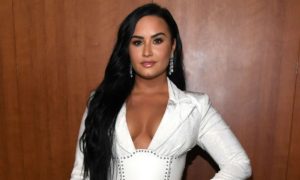 Demi Lovato 2 300x180 - Demi Lovato hablará de su polémica sobredosis en un nuevo documental