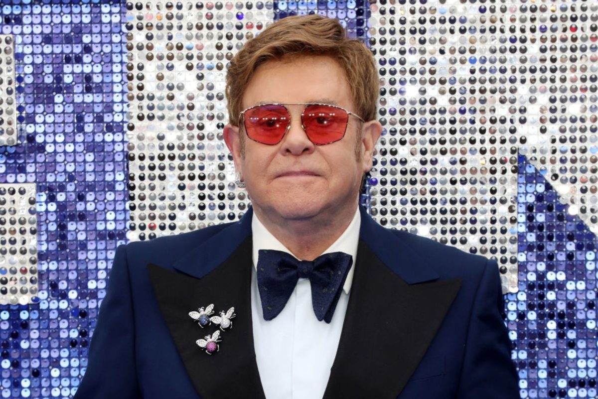 descarga 2021 01 04T181305.064 1200x801 - Netflix prepara un documental sobre Elton John