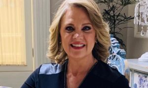 erika buenfil crop1584557350852 1.jpg 1902800913 1 300x180 - El cambio de look que rejuveneció a Erika Buenfil
