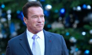 gettyimages 890900336 e1533540971236 1024x576 1 300x180 - Arnold Schwarzenegger tacha a Donald Trump como 'peor presidente de la historia'