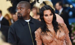 kanye west y kim kardashian se divorcian 300x180 - Kim Kardashian y Kanye West se están divorciando