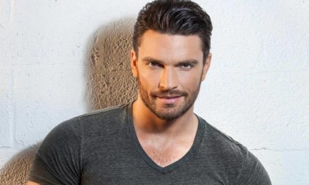 Julian Gil 450x270 - Julián Gil echa al virus de su casa