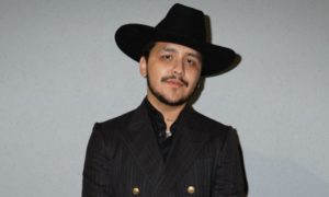 christian nodal brayan eder disquera 300x180 - Muere la abuela de Christian Nodal después que la de Belinda