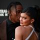 descarga 64 2 80x80 - Kylie Jenner y Travis Scott están 'profundamente enamorados'