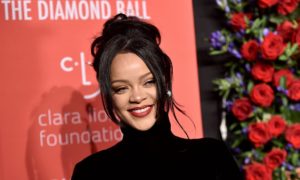 pictures rihanna 2019 diamond ball 300x180 - Rihanna le dice adiós a la lencería y prefiere la ropa interior masculina