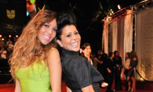 1562195436 254523 1562195957 gigante normal 300x180 - Gracias al Covid: así fue la reconciliación de Alejandra Guzmán y Frida Sofía