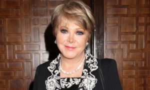 Lolita Ayala vuelve a su noticiero 1280x720 1 300x180 - Lolita Ayala se ríe de que la vean como un ícono tras éxito en portada de Elle