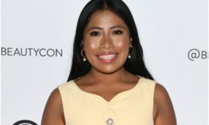 casa yalitza aparicio 300x180 - Así fue la participación de Yalitza Aparicio en los Golden Globes 2021
