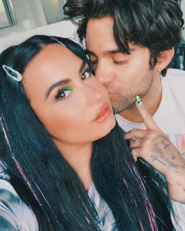 descarga 96 - Demi Lovato reconoce que su compromiso con Max Ehrich fue un autoengaño