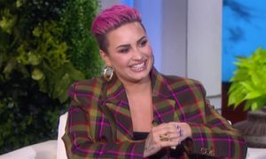 image 300x180 - Demi Lovato revela en su documental que fue violada cuando era una adolescente