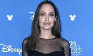lmmarco49551476 anaheim california august angelina jolie attends b190829133047 1567078423472 300x180 - Angelina Jolie alista pruebas para acusar de violencia doméstica a Brad Pitt
