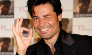 asi es el cuerpazo en cuarentena que luce chayanne a sus 51 anos 1 300x180 - Fans celebran vacunación de Chayanne
