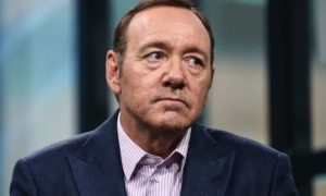 01 kevin spacey 1.w710.h473.2x 1024x682 1 300x180 - Tras acusaciones de abuso sexual, Kevin Spacey regresa al cine