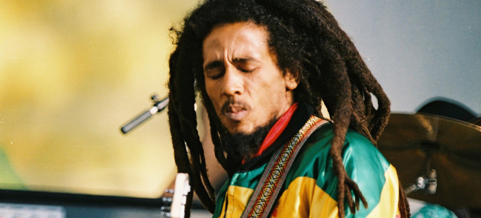 1600337150 378015 1600337984 gigante normal - Bob Marley encontró en el futbol su paraíso y su infierno
