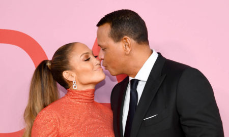 jlo y a rod se suman al ultimo y divertidisimo reto viral de la app tiktok 450x270 - Alex Rodriguez le manda indirecta a Jennifer Lopez