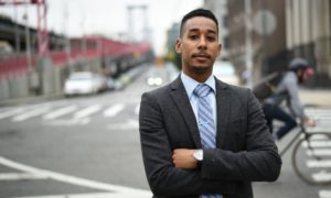 Antonio 1 300x180 - Hispano lidera encuestas como presidente del Condado de Brooklyn