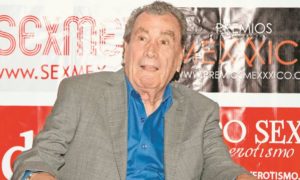 alfonso zayas icono del cine de ficheras de mexico fallece a los 80 anos 127680837 300x180 - Alfonso Zayas, el galán que rescató al cine de los 80